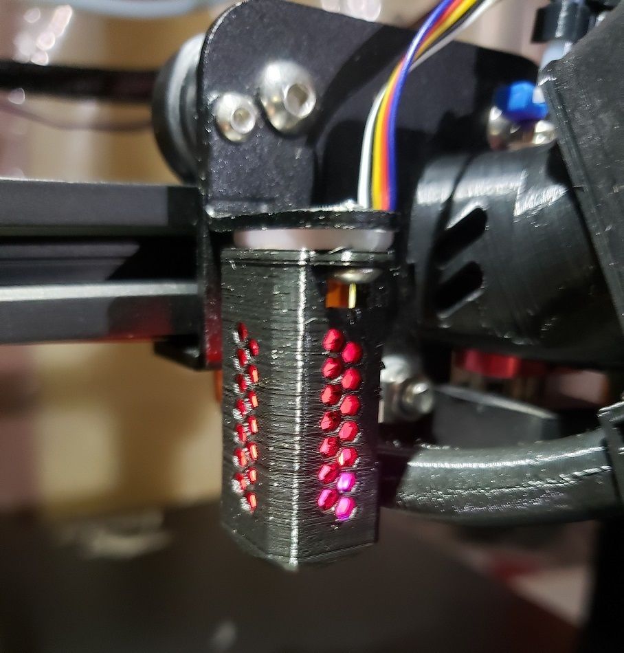 Free 3D file BLTouch Cover remixed for bottom screw.・3D print model to