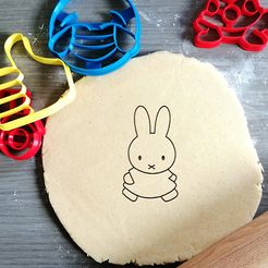miffy-walking.jpg STL file Miffy Walking Cookie Cutter・3D printing model to download