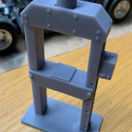 IMG_0833s.jpg Small Scale Hydraulic Press
