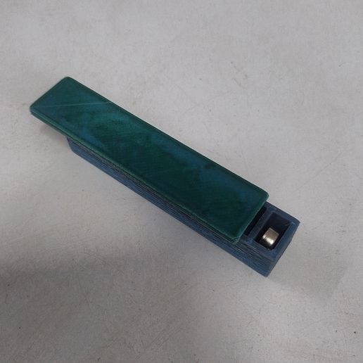 LR44 battery holder - 3D model önizlemesi