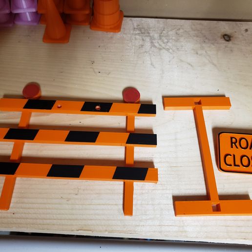 20210906_201759.jpg Pack de carteles de construcción a escala 1/10