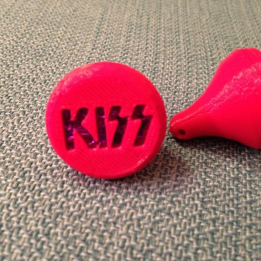KISS kiss pendant 3D model
