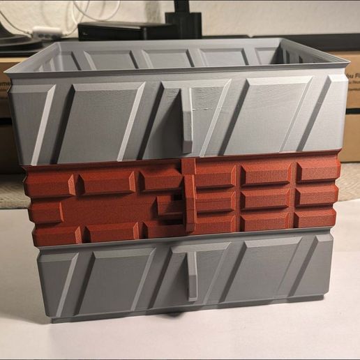 Stackable box with sorting boxes and lid (vase mode)