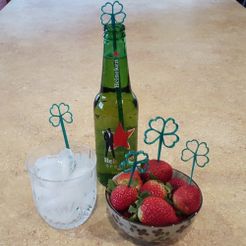 3dprintny_partytime1.jpg STL-Datei Lucky St. Patrick's Day Party Picks and Swizzle Sticks kostenlos・3D-druckbare Vorlage zum herunterladen