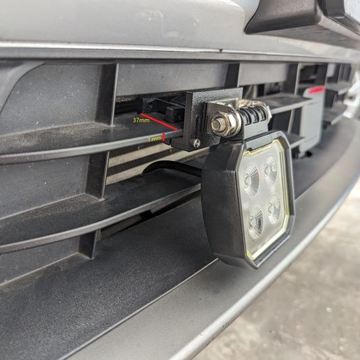 WhatsApp-Image-2024-03-27-at-5.22.07-PM.jpeg Spot Light Universal Mount Non-Destructive