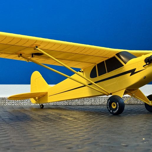 Piper J3 Yellow Cub ノーマルウィング Piper J-3 Cub - Plane & Pilot