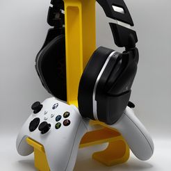 IMG_2532.jpg Controller/Headset Stand
