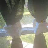 348358940_555240006555683_7524796319997198038_n.jpg Archivo 3MF Manos sosteniendo cortina PAir/ Scarey hand holding Curtains/ Hands in wall / Home Decor / Creepy/ Halloween・Objeto imprimible en 3D para descargar