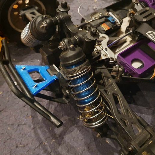 7e7a5cf7-5d87-498a-ab86-5528f6b38c88.jpeg Losi Muggy LST2 bumper bracket