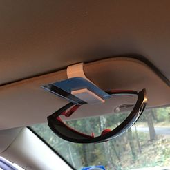 2018-11-03_16.29.15.jpg Fichier STL gratuit Support lunettes et ticket de parking en un・Plan pour imprimante 3D à télécharger, Itzo