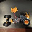 IMG_4044.HEIC_compressed.jpeg Monster Jam Smash & Bash 1:64 Reparatur
