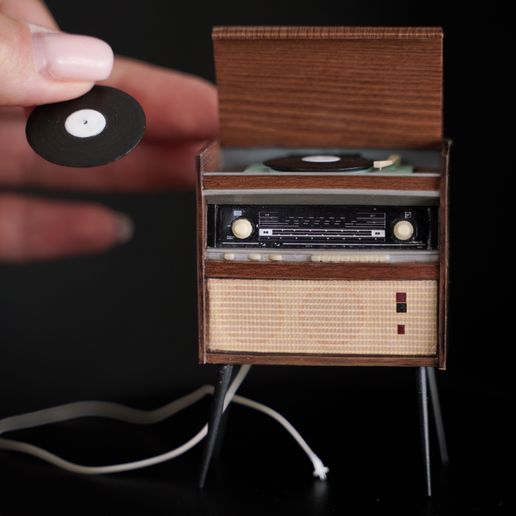 sovietroom-4.jpg Sowjetische Radiola Rigonda, Maßstab 1/12