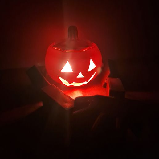 1000027577.jpg pumpkin with light