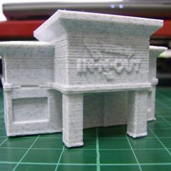 Modelo a escala In-N-Out