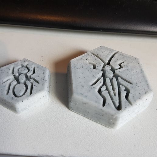 20200504_135147.jpg Производная игры Hive "Swarm" - модифицированные плитки