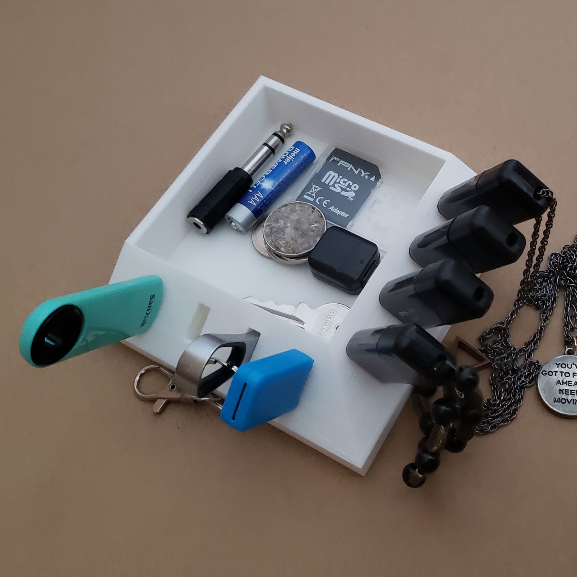 Free STL file Flashdrive Organizer with Dish - Square Version・3D ...
