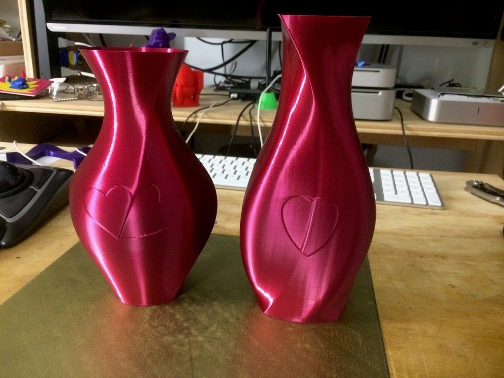 cc0baaf41bfd6173c657315f45626cc4_display_large.jpg Free STL file Valentines Heart Vases・3D print object to download, Thomllama