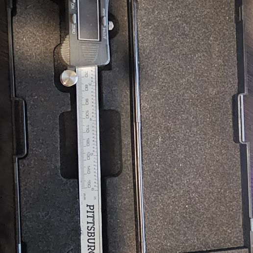 20251118_134809.jpg Штангенциркуль Gridfinity в футляре