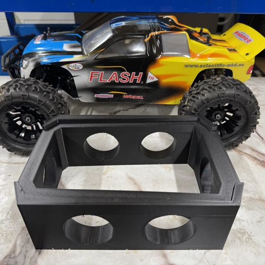 THERMAL CAR STAND TRUGGY 1/10 FLASH 4WD
