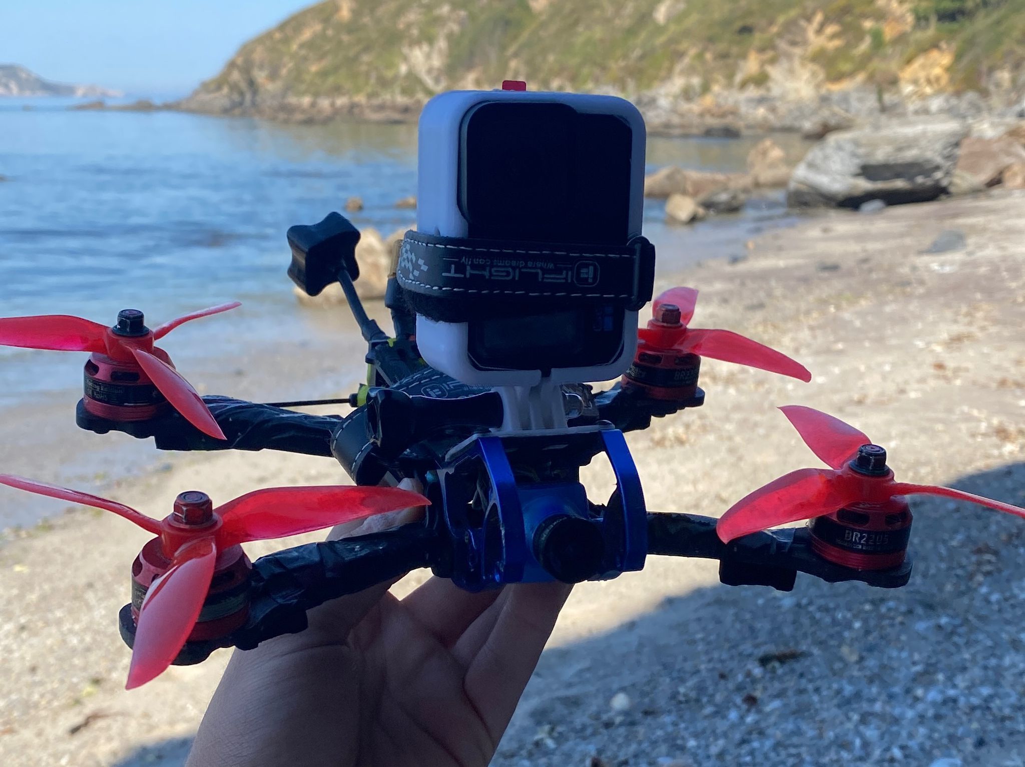 STL file GOPRO Hero 9/10 Vertical Case・3D printing template to download ...