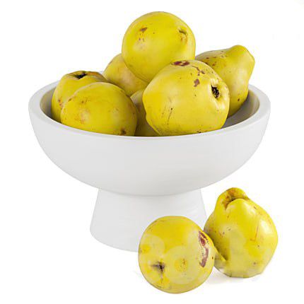 photo_2024-05-22_01-06-55.jpg Quinces in a vase