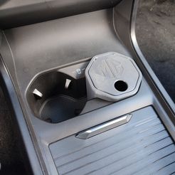 1677346286047.jpg MG4 storage box in the cup holder