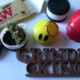 1656696315535.jpg STL file GRINDER GRINDER GRINDER GRINDER GRINDER CRUSHER KEYCHAIN COOKIE 420 KEYCHAIN GRINDER WEED GRINDER・Template to download and 3D print
