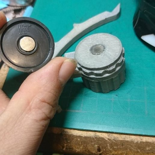 smvt6WIOZmM.jpg miniature painting handle