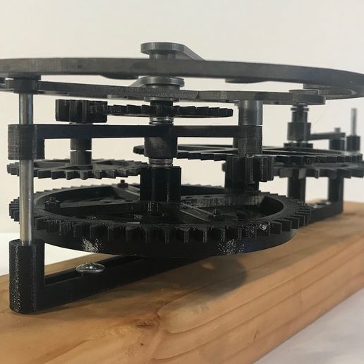 detailSideTop.jpg Clock One