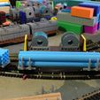 IMG_0915.jpg 50-футовый вагон для бревен/труб в масштабе N с сцепками Micro-Trains