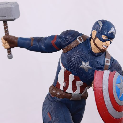 IMG_8345.JPG STL file Captain America with Mjolnir from Avengers Endgame・3D printing model to download, 3DPrintGeneral