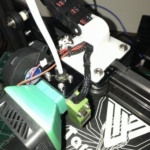 IMG_4163[1.JPG Tevo Tarantula X-Carriage Cable Chain Adapter