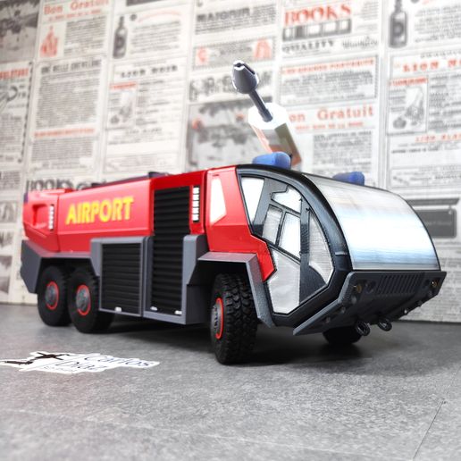 Maquette de camion en plastique PANTHER AIRPORT TENDER 1/72