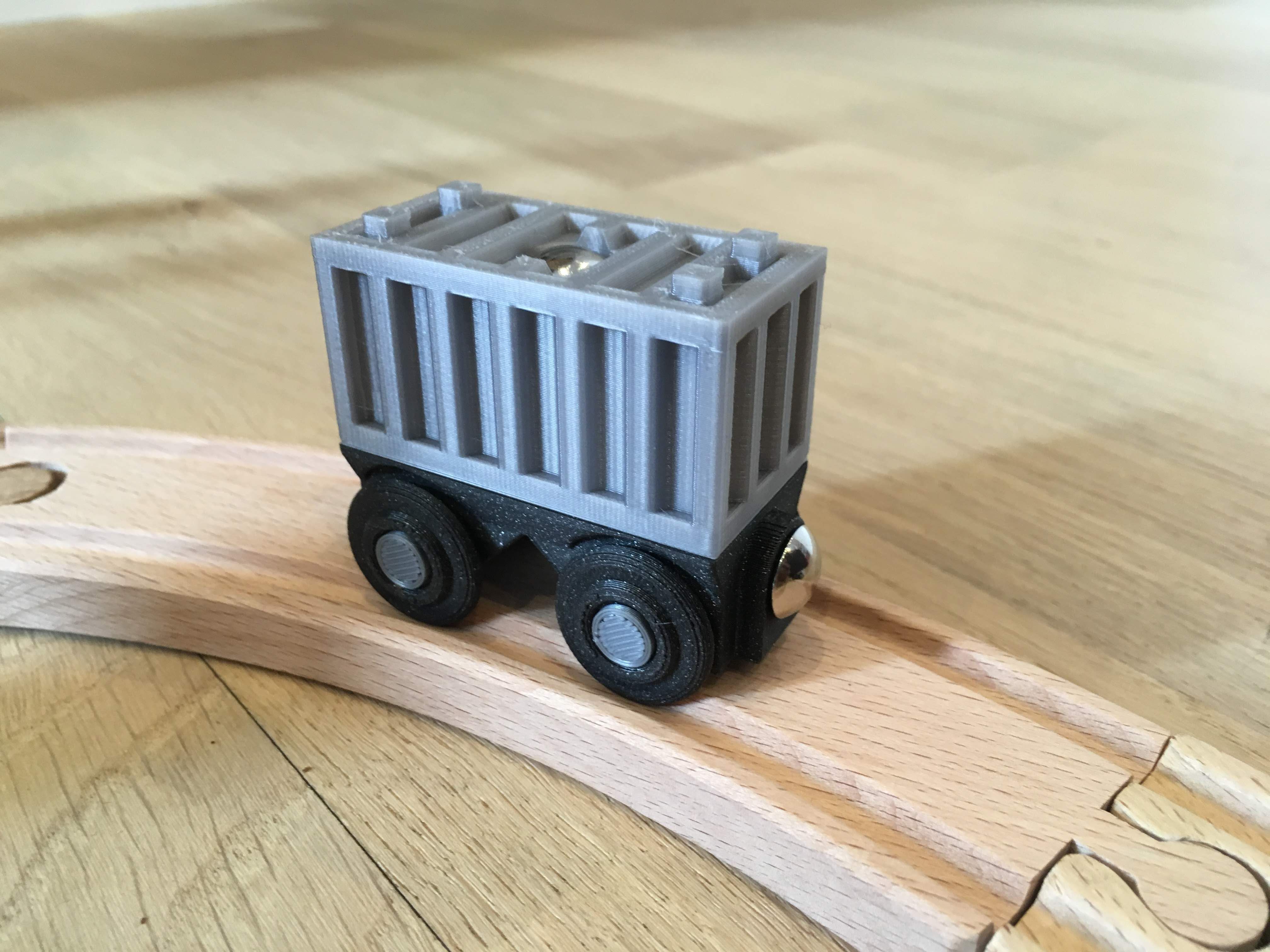 IMG_6683.jpg Fichier STL gratuit Wagon et conteneur pour train en bois・Objet à télécharger et à imprimer en 3D, Locorico