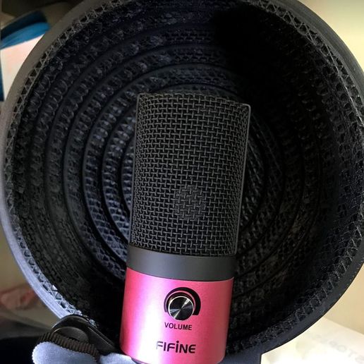 Isolation_Shield_Pic_2.JPG Vocal Isolation Shield