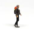 7382f23d-b6d7-45f5-8495-4bc9da773d21-1.jpg Figure Wulan Hijab camping 1-64 scale diorama miniature