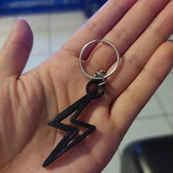 WhatsApp-Image-2022-05-10-at-9.01.21-PM.jpeg STL file Harry Potter Scar Keychain (rayo de harry potter)・3D printable model to download