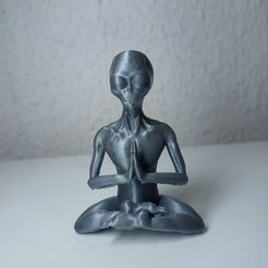 WhatsApp-Image-2021-09-30-at-11.17.52.jpeg Файл STL Alien meditating・Модель 3D-принтера для загрузки