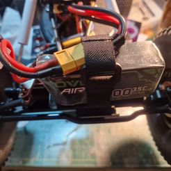 20230522_182751.jpg STL file Crawler RC4WD MOA BULLY 2 - front LIPO battery tray, raised front Lipo support・3D print design to download