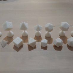 all.jpg 3D-Datei 7-teiliges, scharfkantiges Würfelset (mit und ohne Angüsse) kostenlos・Design zum 3D-Drucken zum herunterladen