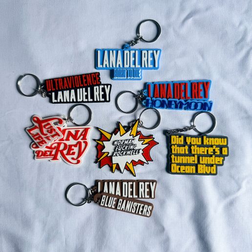 KEYCHAIN LANA DEL REY
