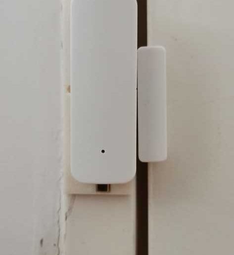 WhatsApp_Image_2021-10-20_at_5.15.12_PM_3.jpeg Tuya WI-Fi Door Window Sensor holder