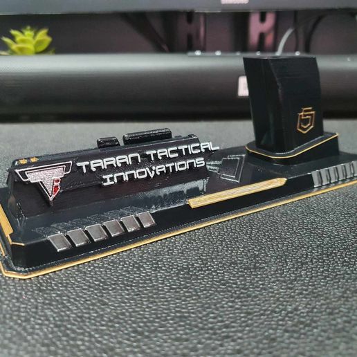 421906377_438531451977003_5387032764362790695_n.jpg Hi-Capa Stand Airsoft - John Wick 4 (Add New Revised V2)