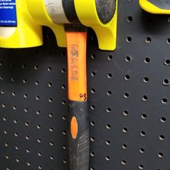 20200406_033745.jpg Бесплатный STL файл Mallet pegboard mount・3D-печатный объект для загрузки