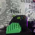 20241207_200929.jpg Xbox controller stand for xbox series x