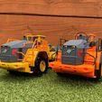 Vulcan-350-Dual-Models.jpg Vulcan 350 1/32 Scale RC Wheel Loader