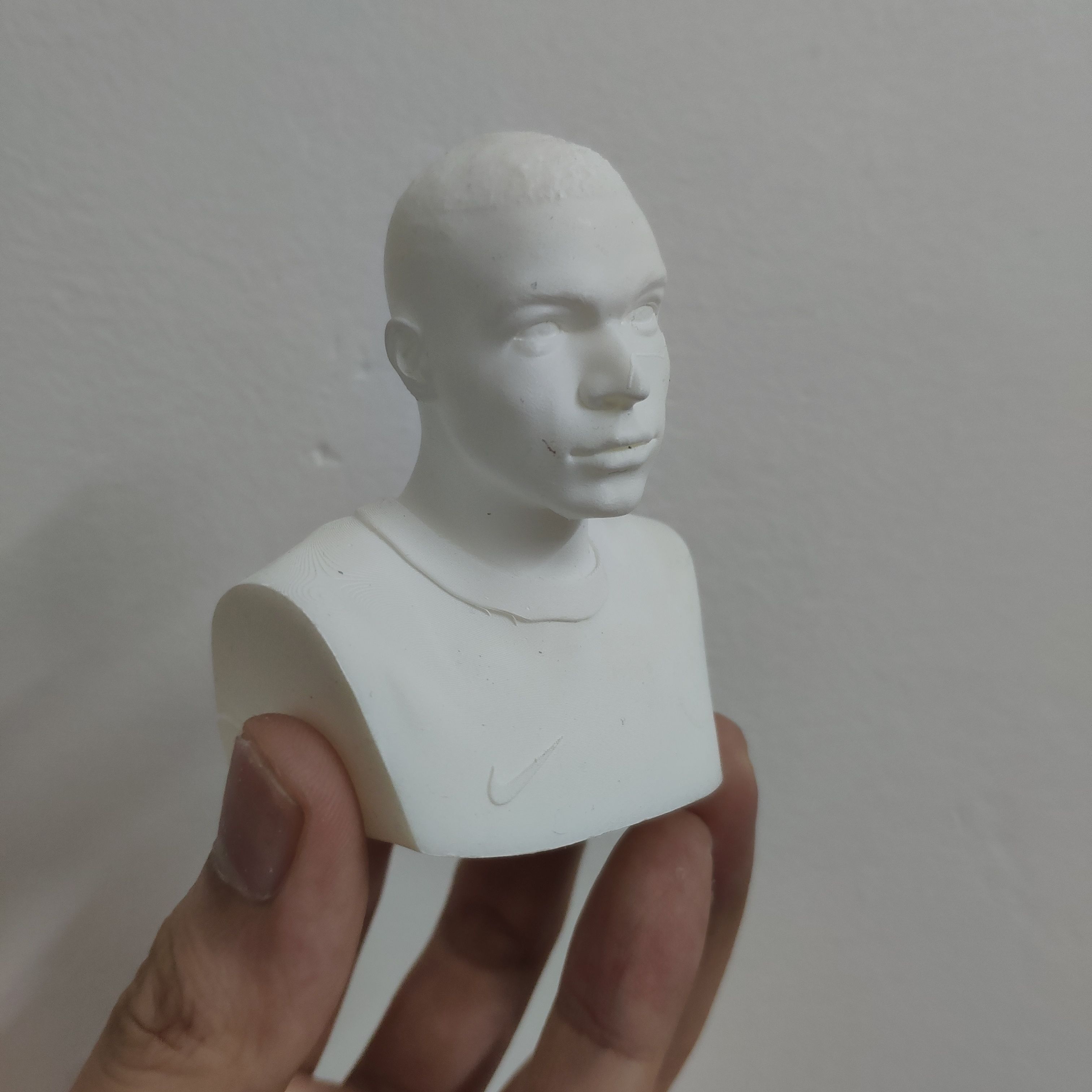 IMG_20220706_180120_1.jpg Archivo STL Busto imprimible en 3D de Ylian Mbappe・Modelo de impresión 3D para descargar, niklevel