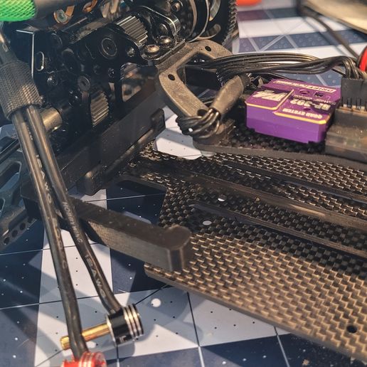 🔋 Redcat RDS - Rearward Battery Mount・Free STL File for 3D printing・Cults