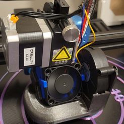 Front.jpg Free 3D file CR-10 V3 Hero Me Adapter (gen5/6) for Use with Stock Titan Extruder Mounting・3D print design to download