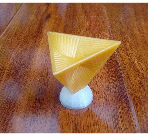 resize-string-tetrahedron.jpg Tetraedro de cuerda